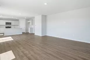 938 Sherwood Loop, Bellefontaine, OH 43311 - Photo 9