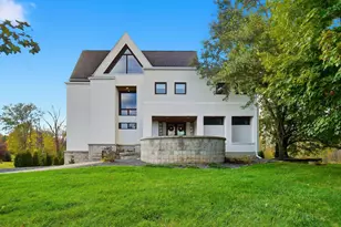 100 Stonesthrow Dr, Alexandria, OH 43001 - Photo 3