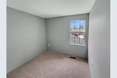 3066 Ravine Pointe Drive, Columbus, OH 43231 - Photo 3