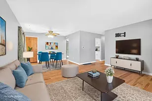 2579 Eakin Rd, Columbus, OH 43204 - Photo 13