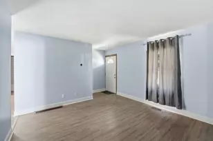 3172 Weirton Dr, Columbus, OH 43207 - Photo 7