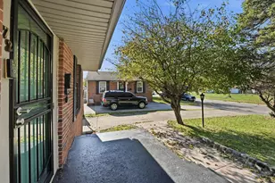 3172 Weirton Dr, Columbus, OH 43207 - Photo 5