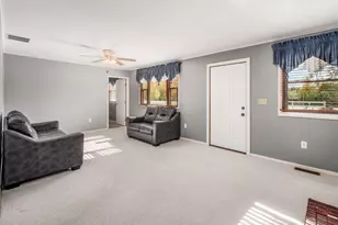 696 Williams Rd, Columbus, OH 43207 - Photo 11