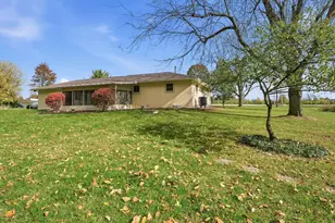 854 S Section Line Rd, Delaware, OH 43015 - Photo 5