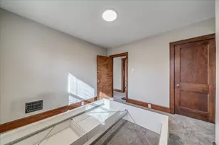 464 E Hinman Ave, Columbus, OH 43207 - Photo 19