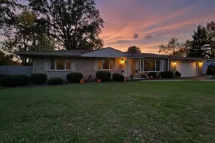 3715 Montclair Dr, Columbus, OH 43219 - Photo 3