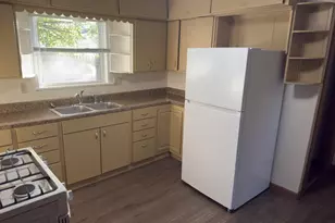 229 W Columbia St, Marion, OH 43302 - Photo 7