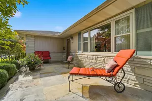 1363 Kelton Ave, Columbus, OH 43206 - Photo 3