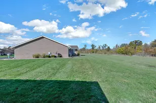 700 Shawn Dr, West Jefferson, OH 43162 - Photo 33