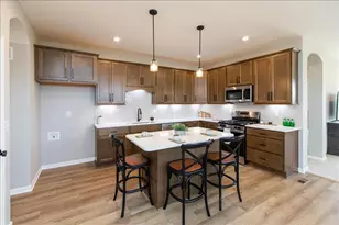 6321 Windcliff Dr, Grove City, OH 43123 - Photo 5