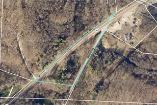 13116 E Pike Rd, Cambridge, OH 43725 - Photo 1