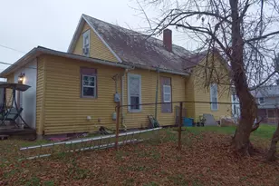 122 N Pleasant St, New Lexington, OH 43764 - Photo 3