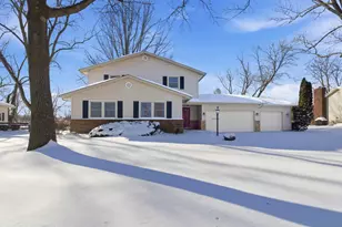 1539 Clubview Blvd S, Columbus, OH 43235 - Photo 1