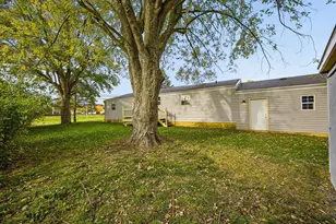 1830 Winding Hollow Dr, Columbus, OH 43223 - Photo 41