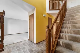 349 Helmbright Dr, Columbus, OH 43230 - Photo 3