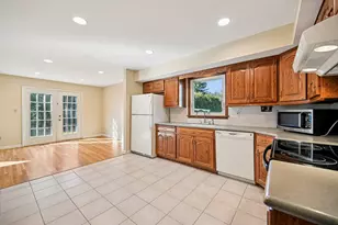 3701 Reed Rd, Columbus, OH 43220 - Photo 13