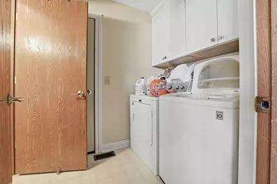 6048 Carmell Drive, Columbus, OH 43228 - Photo 13