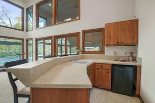 3055 Carriage Ln, Columbus, OH 43221 - Photo 37