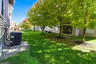 810 Mystic Pointe Dr, Lewis Center, OH 43035 - Photo 27