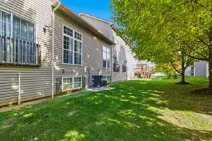 810 Mystic Pointe Dr, Lewis Center, OH 43035 - Photo 25