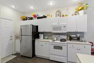 810 Mystic Pointe Dr, Lewis Center, OH 43035 - Photo 9