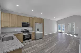 1583 Metcalfe Ave, Obetz, OH 43207 - Photo 9