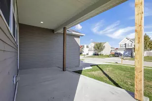 1583 Metcalfe Ave, Obetz, OH 43207 - Photo 5