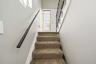 1637 S James Rd, Columbus, OH 43227 - Photo 13