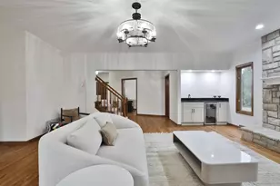 128 Green Springs Dr, Columbus, OH 43235 - Photo 17