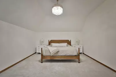 128 Green Springs Drive, Columbus, OH 43235 - Photo 33