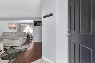 5883 Ratification Dr, Galloway, OH 43119 - Photo 3