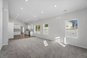 517 E Chillicothe Ave, Bellefontaine, OH 43311 - Photo 7