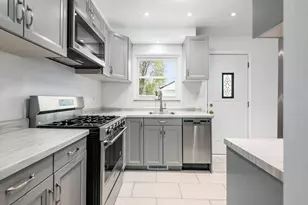 781 Stephen Dr W, Columbus, OH 43204 - Photo 13