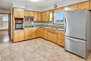 310 Elm St, Duncan Falls, OH 43734 - Photo 17