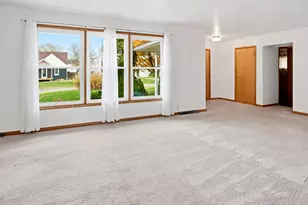 310 Elm St, Duncan Falls, OH 43734 - Photo 11