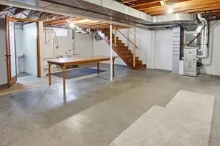 310 Elm St, Duncan Falls, OH 43734 - Photo 35