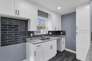 3583 Dresden St, Columbus, OH 43224 - Photo 9