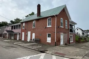 1002 S Court St, Circleville, OH 43113 - Photo 1