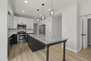 847 Claytonbend Dr, Galloway, OH 43119 - Photo 9