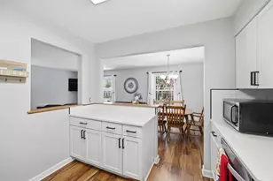 2051 Tuckaway Ct, Columbus, OH 43228 - Photo 15