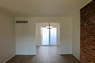 85 Stornoway Dr W, Columbus, OH 43213 - Photo 9