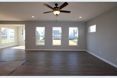 310 Reign Way, Pataskala, OH 43062 - Photo 5