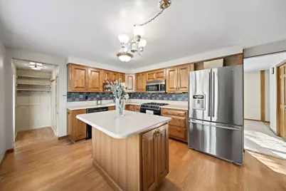 648 Burgundy Circle, Marion, OH 43302 - Photo 17