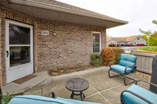 2263 Willowside Ln, Grove City, OH 43123 - Photo 5