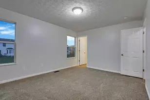 1124 Barlowe Run Dr, Blacklick, OH 43004 - Photo 41