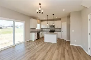 1096 Greenfield Dr, Marysville, OH 43040 - Photo 9