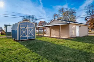 253 N Market St, Mount Sterling, OH 43143 - Photo 3