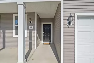 302 Honeysuckle St, South Bloomfield, OH 43103 - Photo 3