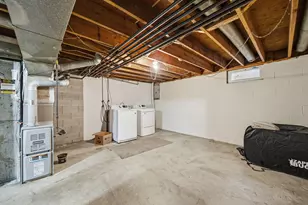 4637 Hilton Ave, Columbus, OH 43228 - Photo 33