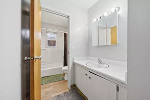 4637 Hilton Ave, Columbus, OH 43228 - Photo 47